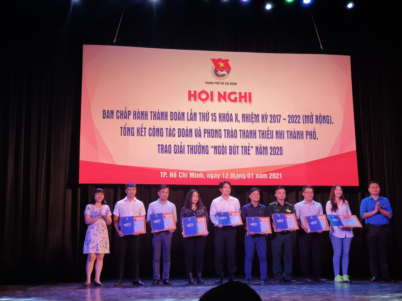 Thành Đoàn TP. HCM trao giải thưởng “Ngòi bút trẻ” năm 2020 ảnh 1