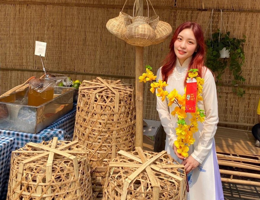 Những sinh viên quốc tế lần đầu trải nghiệm Tết Việt ảnh 4