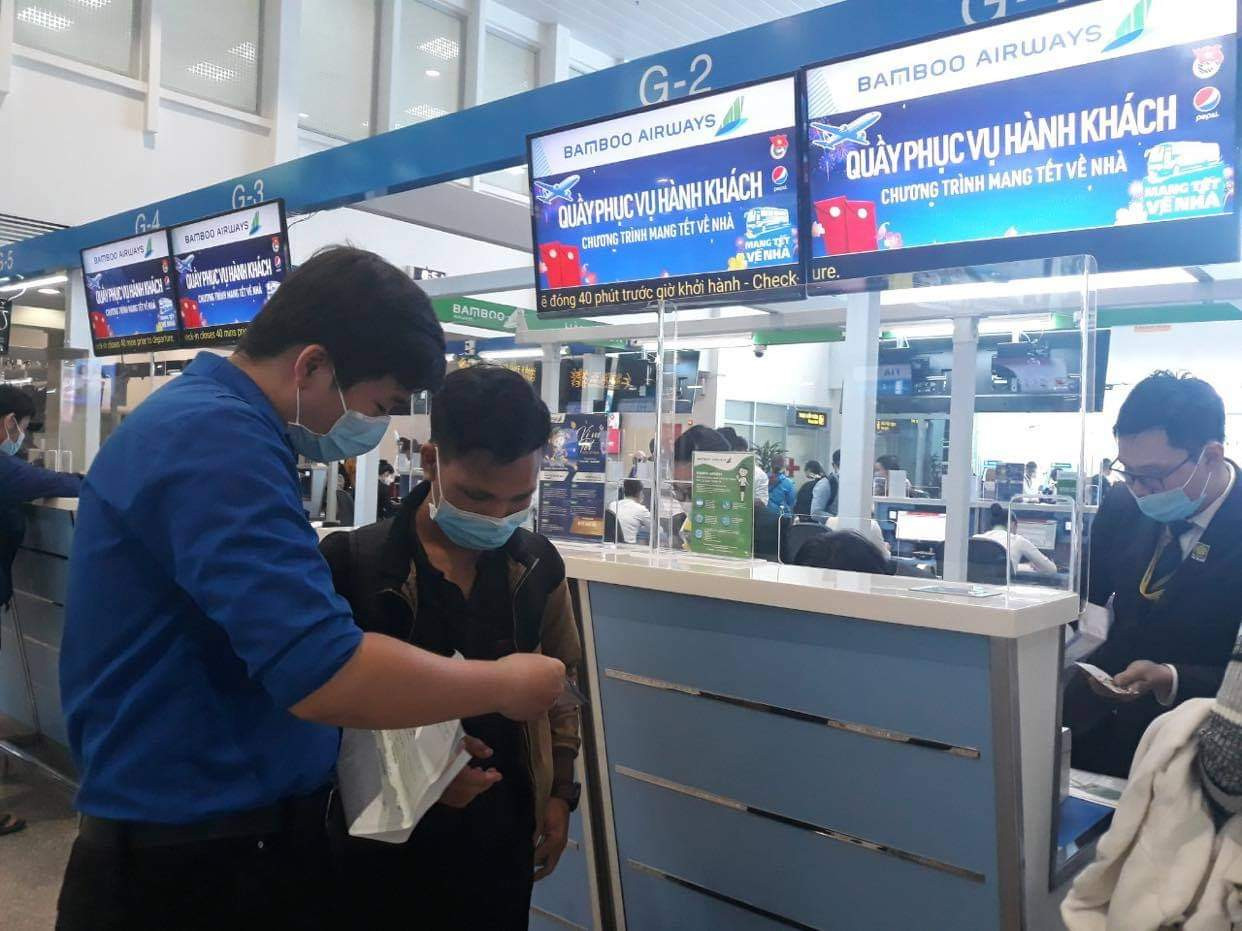 Đồng hành đưa 3.000 sinh viên, thanh niên công nhân về nhà đón Tết Nguyên đán Tân Sửu ảnh 1