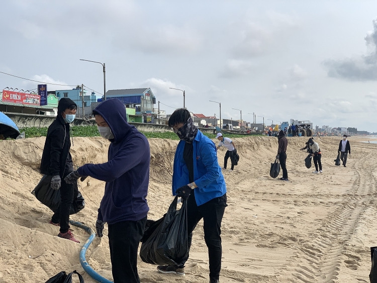 “Ngày Chủ Nhật Xanh” để làm sạch biển ảnh 5