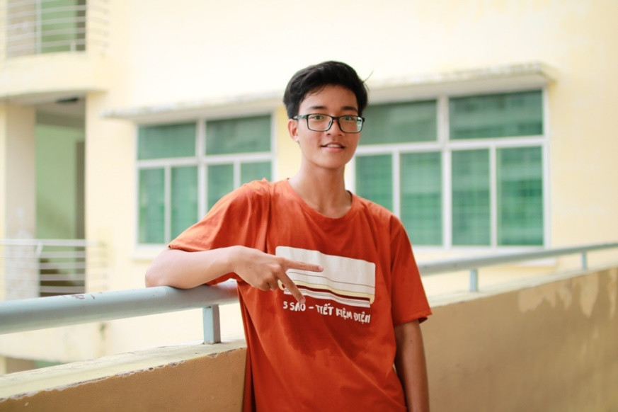 Nghĩa từng là thủ khoa đầu vào của ĐHQG TP. HCM trong kỳ thi Đánh giá năng lực năm 2019. (Ảnh: NVCC) Anh chàng... Mật mã học ảnh 1
