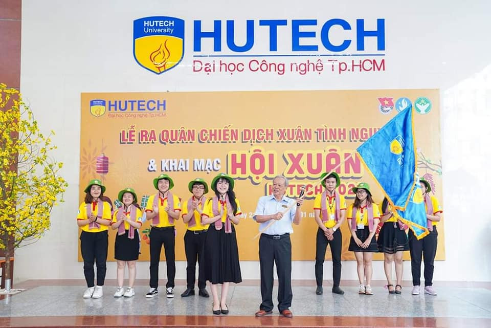 Nữ Chủ tịch Hội Sinh viên tài năng, có nụ cười tỏa nắng ảnh 5