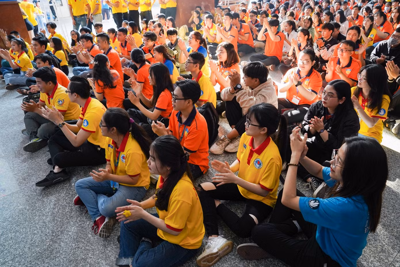 Sinh viên trường ĐH Công nghệ TP. HCM ra quân chiến dịch “Xuân tình nguyện” ảnh 5
