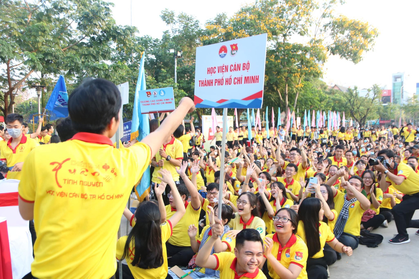 TP. HCM: Ra quân chiến dịch “Xuân Tình nguyện” ảnh 4