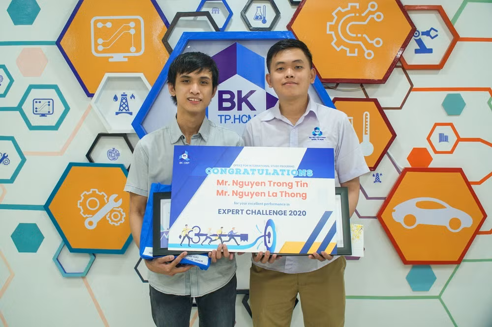 Đôi bạn thân vô địch cuộc thi công nghệ ảnh 2