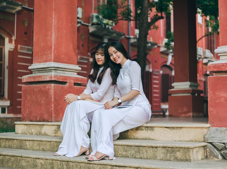 Vẻ đẹp mơ màng của nữ sinh Huế giữa mùa hoa điệp anh đào ảnh 14