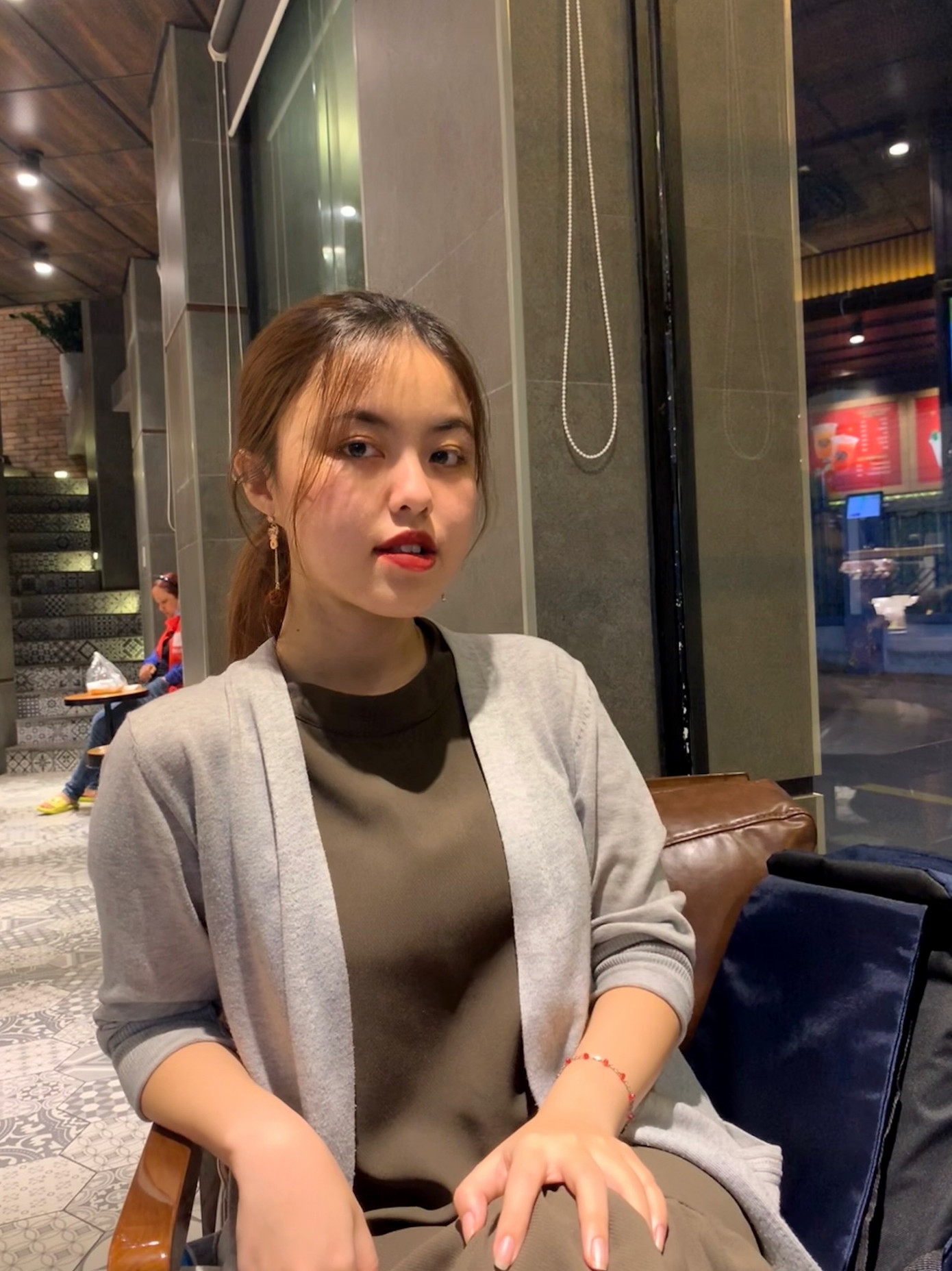 Cô sinh viên xinh đẹp biến điểm yếu của bản thân thành điểm mạnh ảnh 1