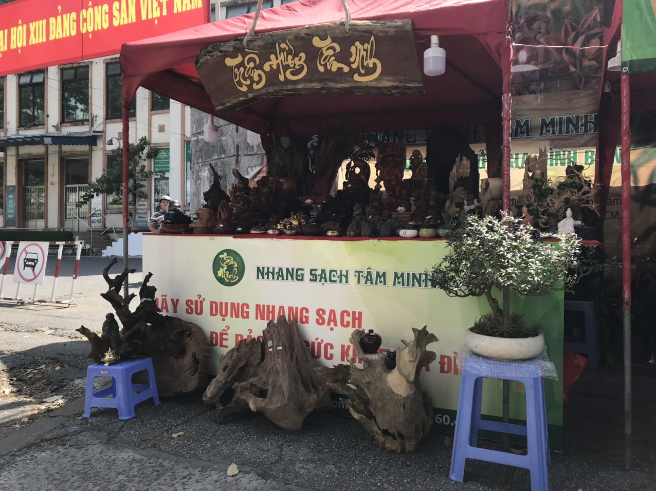 Lo ngại dịch bệnh, "phố ông đồ" tại TP. HCM vắng bóng người trẻ ảnh 13