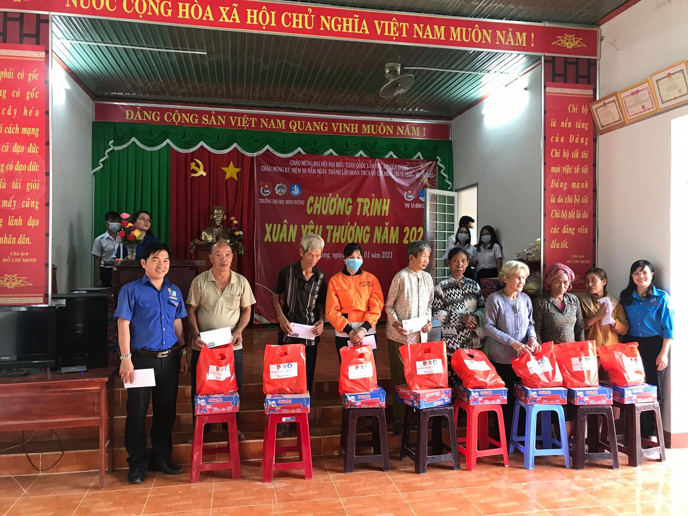 Bình Dương: Sôi nổi các hoạt động “Xuân tình nguyện” ảnh 6