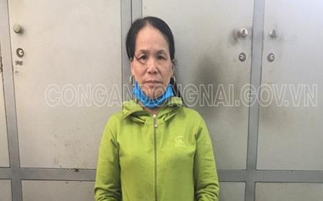 Nữ nhân viên quán cà phê chòi lá bán dâm tại chỗ ảnh 1