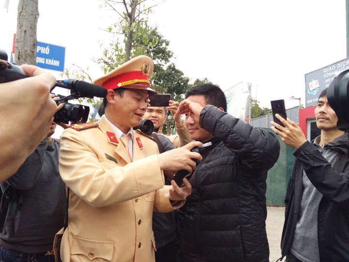 Rời quán nhậu vào viện thăm mẹ, tài xế bị phạt 35 triệu đồng ảnh 1