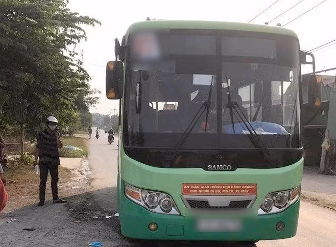Kẻ đâm chết nữ tiếp viên xe buýt nhập viện với vết thương thấu bụng ảnh 1