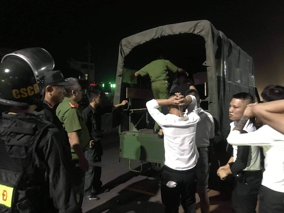 Gần 100 thanh niên chơi ma túy trong quán bar ảnh 2