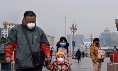 Lo ngại virus corona, dân đeo khẩu trang dự hội Gò Đống Đa ảnh 8