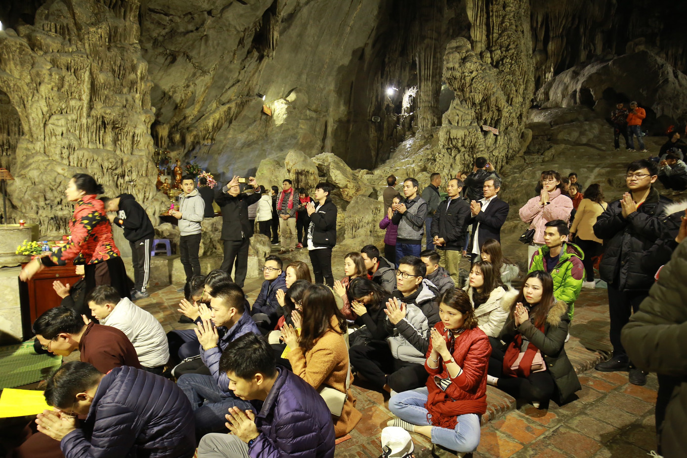 Trẩy hội chùa Hương cẩn trọng nguy cơ dịch Corona từ thịt thú rừng ảnh 4