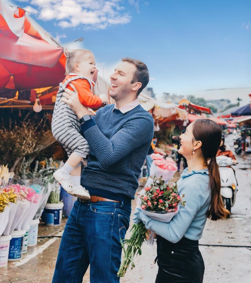 Diễn viên Lan Phương: Tết hạnh phúc bởi chồng Tây hoàn toàn chiều theo ý vợ ảnh 1