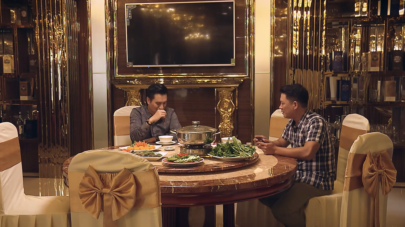 Sinh tử tập 44: Giám đốc Sở run rẩy vì bị Vũ gài bẫy nhận hối lộ và ghi hình ảnh 4