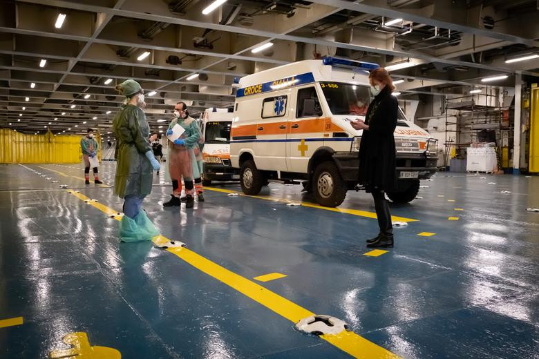 Hội chợ, sân bóng trên toàn cầu ‘hóa’ bệnh viện dã chiến chống COVID-19 ảnh 10