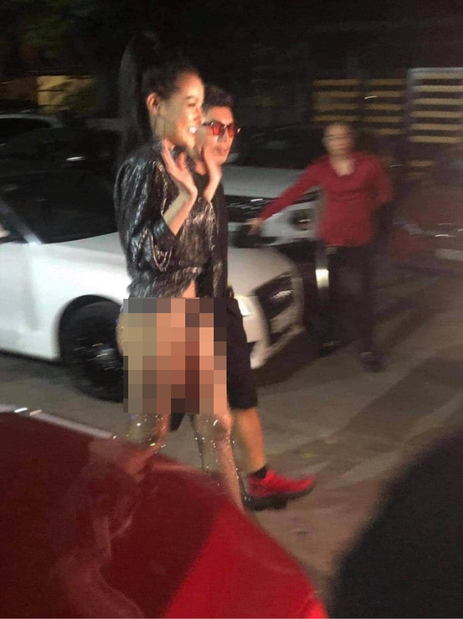 Sở Văn hóa Hà Nội vào cuộc vụ Ngân 98 mặc như không đi diễn bar ảnh 2