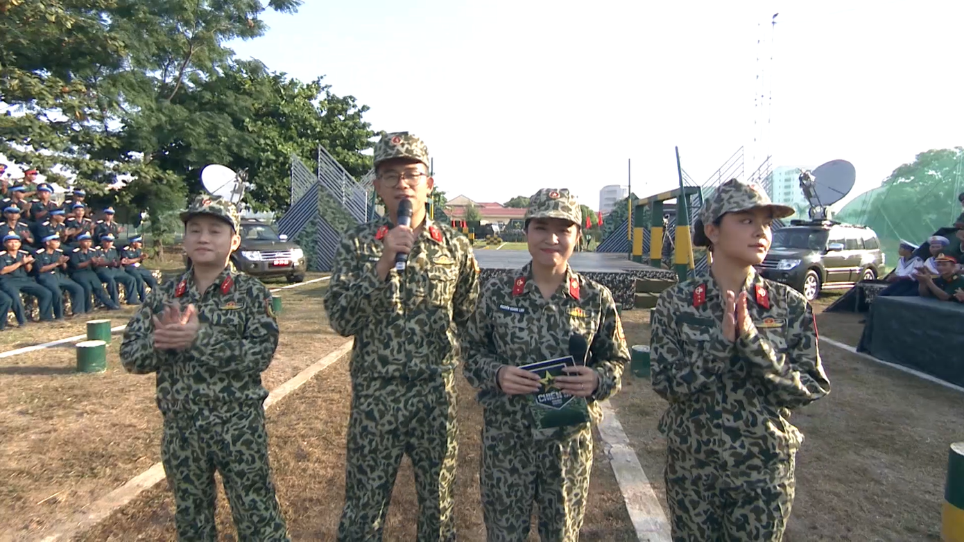 Nhà báo Lại Bắc Hải Đăng tiết lộ về phiên bản ‘Chiến sĩ thép’ ảnh 2