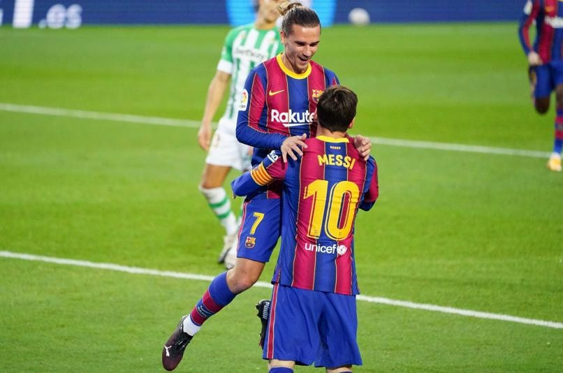 Lần đầu tiên dự bị sau 1 năm, Messi vẫn tỏa sáng rực rỡ ảnh 1