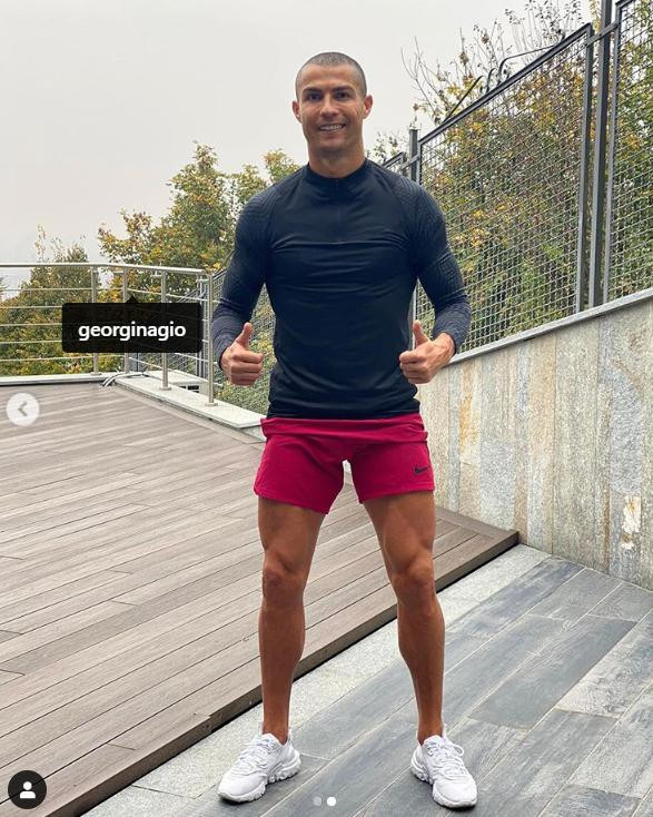 Ronaldo tập luyện thế nào khi đang cách ly vì bị nhiễm COVID-19? ảnh 4
