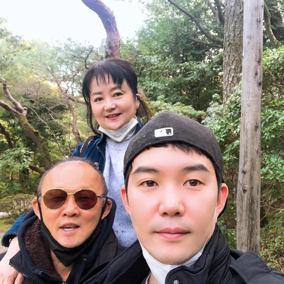 HLV Park Hang Seo hạnh phúc du xuân Nhật Bản cùng gia đình ảnh 1