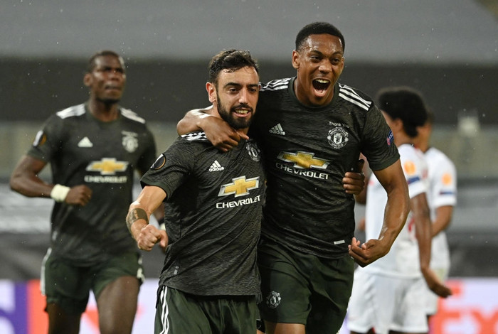 Fernandes gục ngã sau thất bại cay đắng của M.U ảnh 2