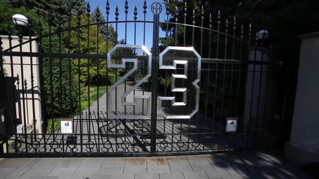 ‘Đột nhập’ siêu biệt thự của huyền thoại bóng rổ Michael Jordan ảnh 2