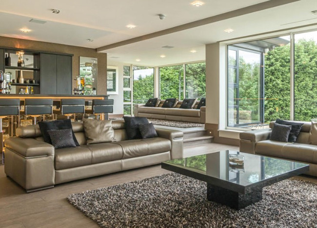 Hậu ly hôn, huyền thoại M.U rao bán 'biệt phủ' triệu đô ảnh 7