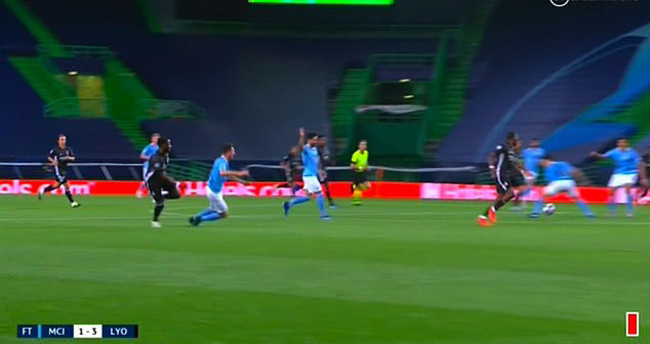 Man City bị loại oan uổng vì trọng tài? ảnh 1