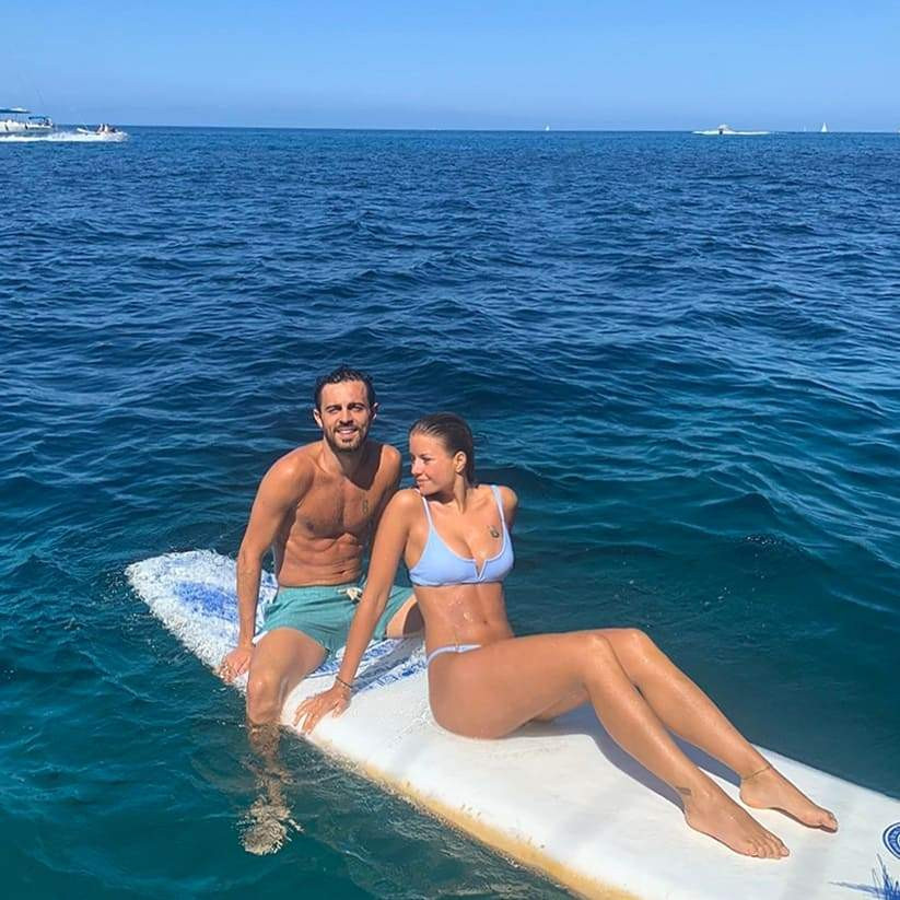 Nhan sắc của bóng hồng 'đánh cắp trái tim' sao Man City ảnh 6