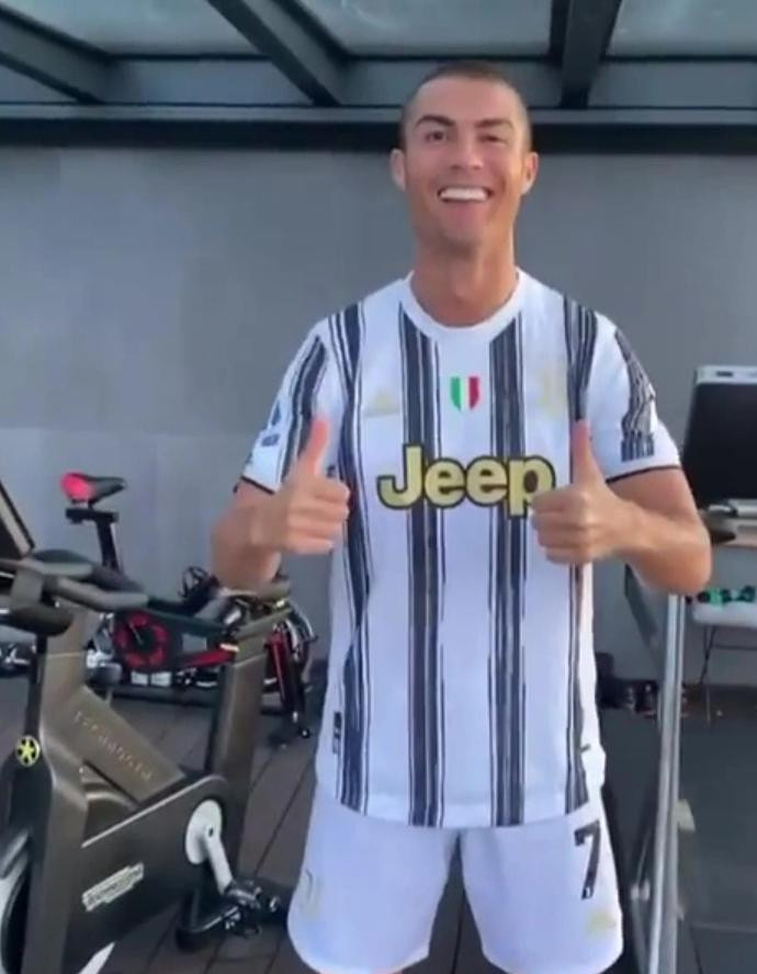 Ronaldo tập luyện thế nào khi đang cách ly vì bị nhiễm COVID-19? ảnh 2
