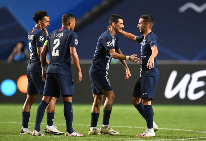 PSG vào chung kết Champions League, CĐV đổ ra đường ăn mừng ảnh 1