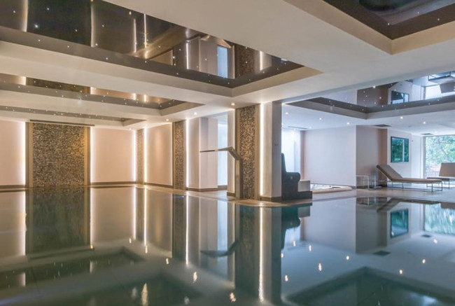 Hậu ly hôn, huyền thoại M.U rao bán 'biệt phủ' triệu đô ảnh 6