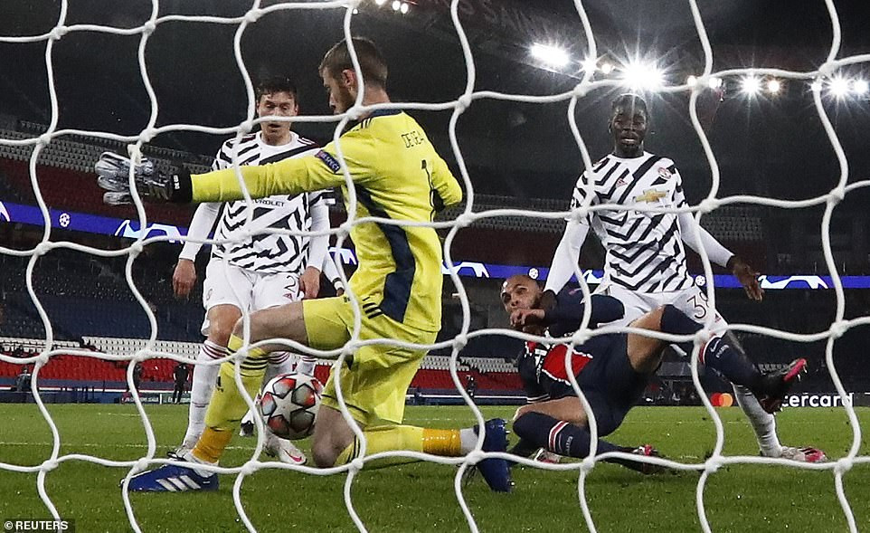 Rashford tỏa sáng, M.U tạo kỳ tích trên sân PSG ảnh 1