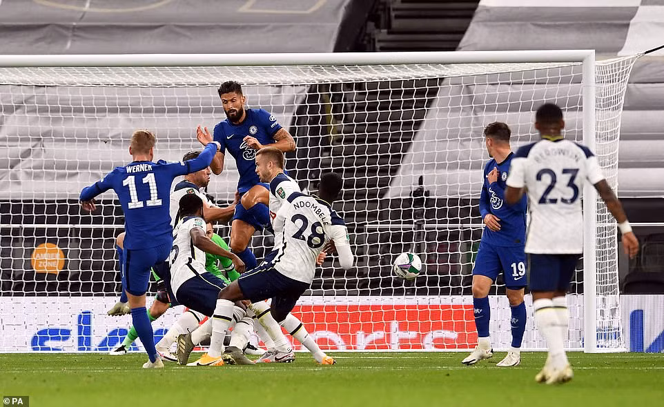 Tottenham gây sốc, đánh bại Chelsea ở loạt ‘đấu súng’ ảnh 1