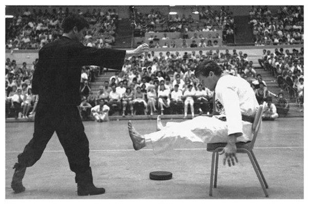 Chỉ Lý Tiểu Long mới làm khó được võ sĩ vĩ đại Muhammad Ali ảnh 2