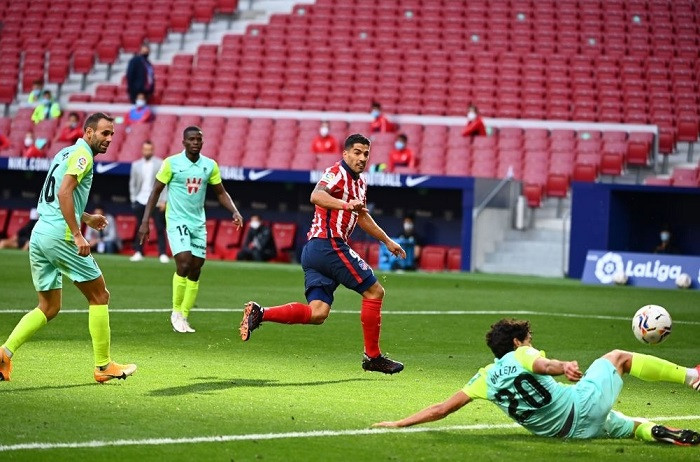 'Sát thủ' Suarez tỏa sáng rực rỡ trong ngày ra mắt Atletico ảnh 1