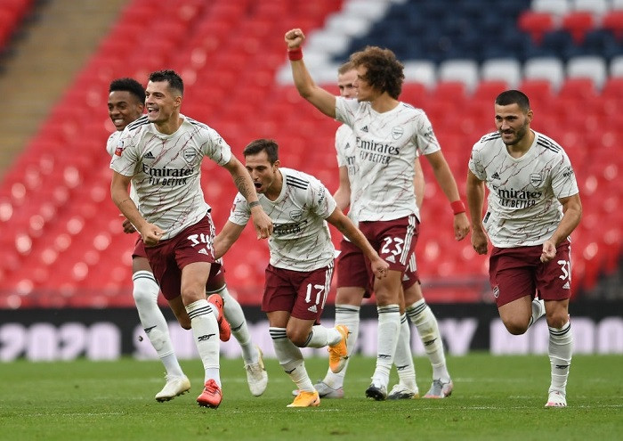 Hạ Liverpool, Arsenal 'mở tiệc' ăn mừng tại Wembley ảnh 3