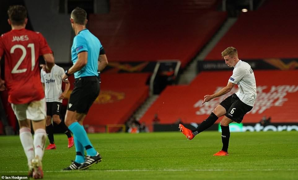 M.U vào tứ kết Europa League với tổng tỉ số 7-1 ảnh 1