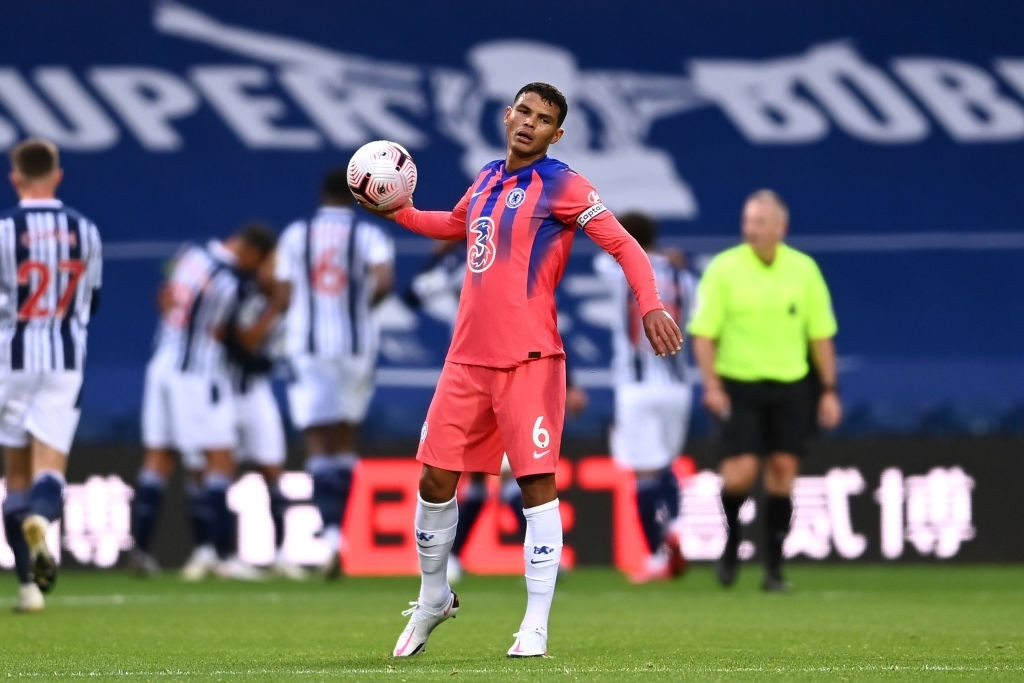 Thiago Silva mắc lỗi sơ đẳng ngay lần đầu tiên làm đội trưởng Chelsea ảnh 1