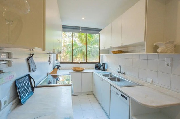 Ronaldo đưa vợ con về làng chài, sống trong ngôi nhà lý tưởng ảnh 6