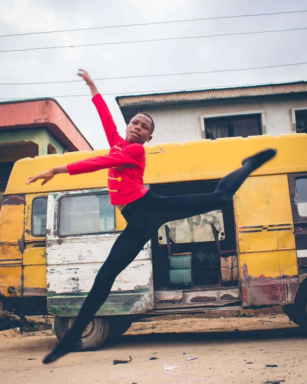 Cậu bé được nhận học bổng sang Mỹ sau video ballet dưới mưa gây sốt ảnh 3