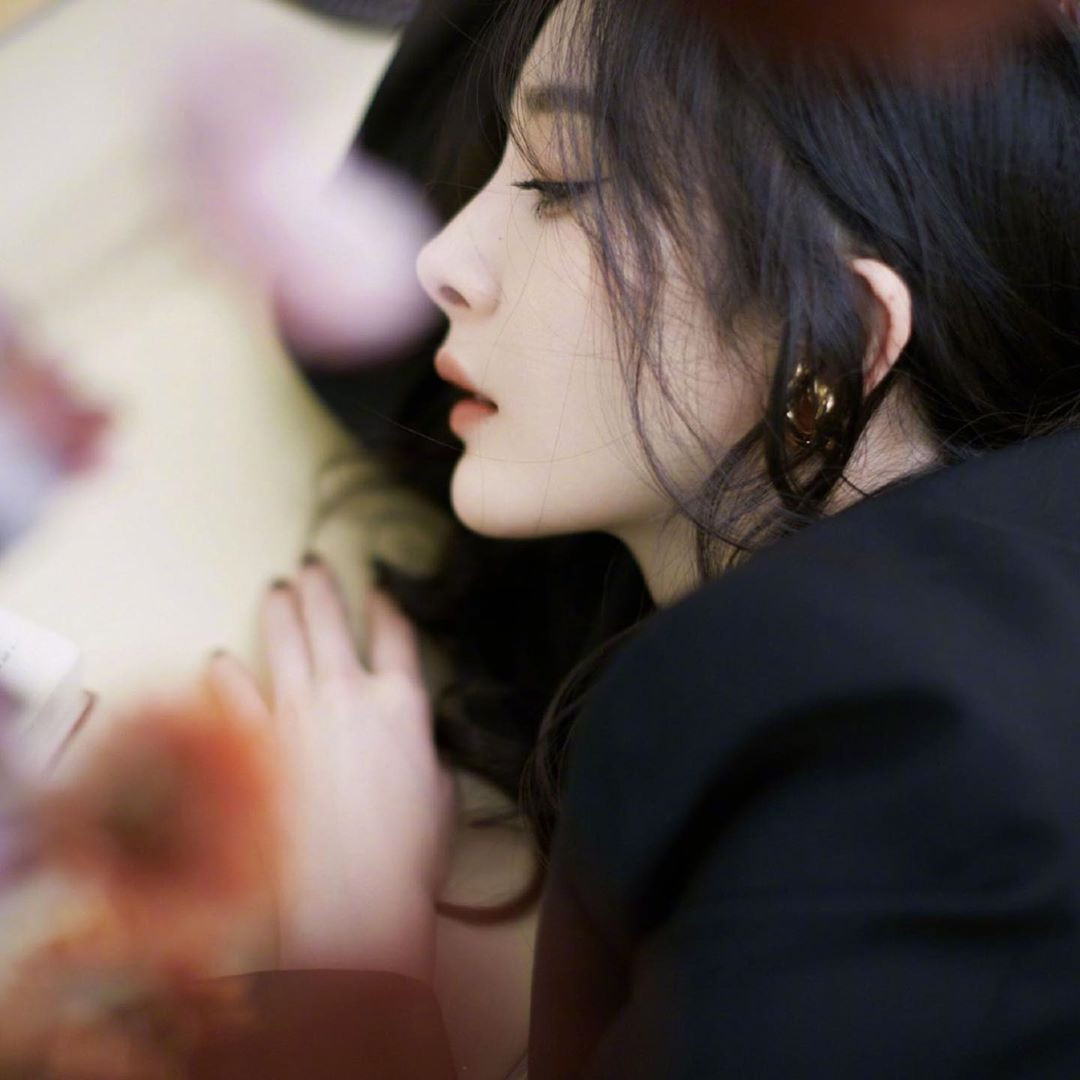 Dương Mịch khiến fan trầm trồ với góc nghiêng 'có 1 không 2' ảnh 15