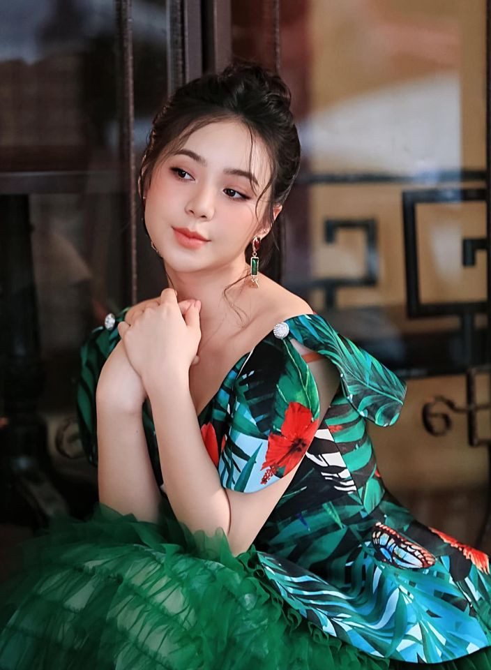 Thùy Anh 'Tình yêu và tham vọng' tung ảnh nóng rực lửa 'đốt mắt' người hâm mộ ảnh 2