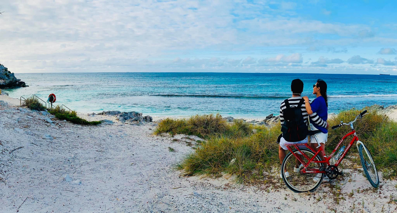 MC Phan Anh tung loạt ảnh 'ngọt mía lùi' kỉ niệm 20 hạnh phúc bên bà xã ảnh 5