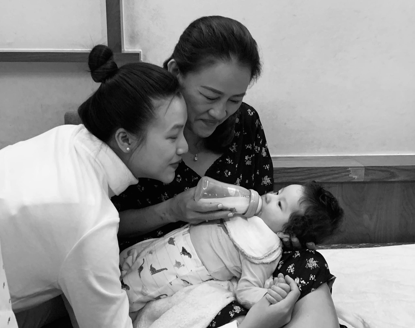 Bất ngờ trước thân hình gầy tong teo, thần sắc hốc hác của Hồ Ngọc Hà ảnh 9