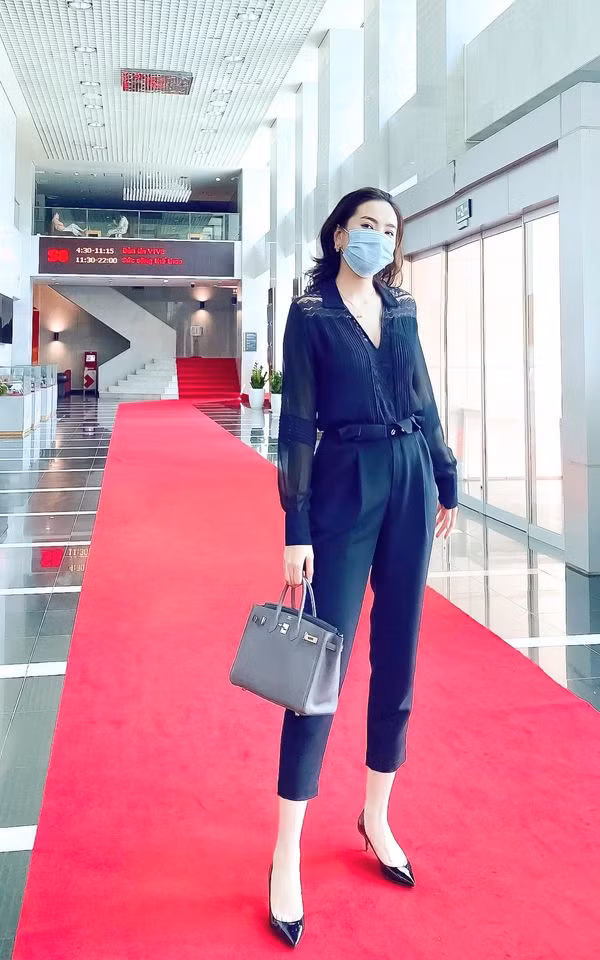 Bảo Anh tung ảnh bán khỏa thân khoe thân hình nuột nà 'khó cưỡng' ảnh 11
