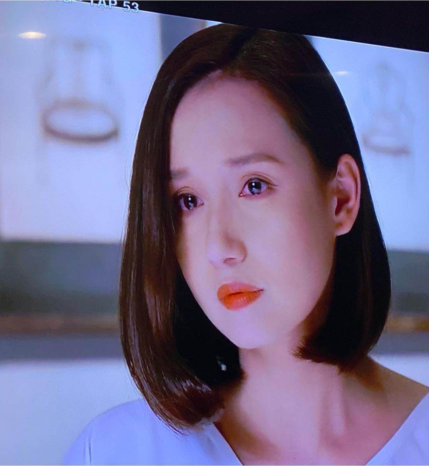 Danh hài Thúy Nga diện áo sexy đẹp 'nức nở' ở tuổi U50 ảnh 4